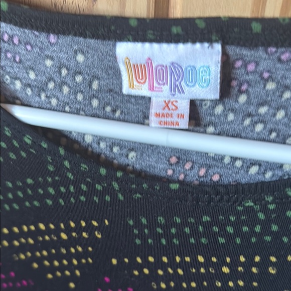 Colorful Patterned Tops - Picture 3 of 7